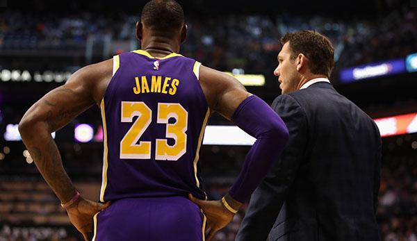 NBA: Weak start to season - Lakers coach Walton under pressure?