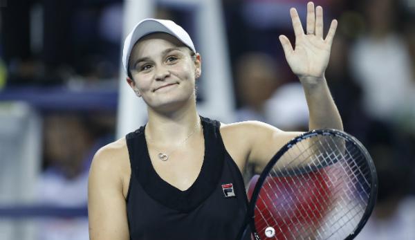 WTA Elite Trophy: Ashleigh Barty wins title in Zhuhai - Steffi Graf congratulates