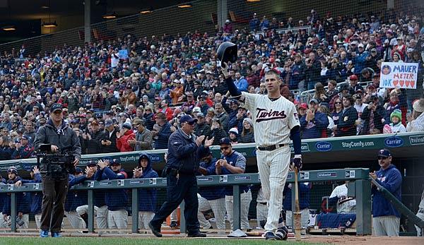 MLB: "Very emotional": Joe Mauer announces resignation