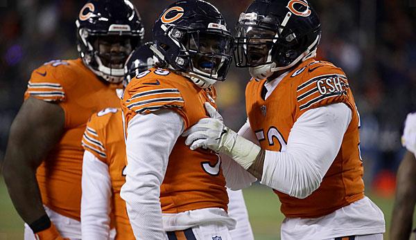 NFL: Dominant Bears Defense Opens Playoff Door in Chicago