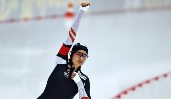 Speed skating: Herzog with victory to overall World Cup lead