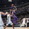NBA: Blowout! Lakers don't give Grizzlies a chance - Bonga meets for the first time